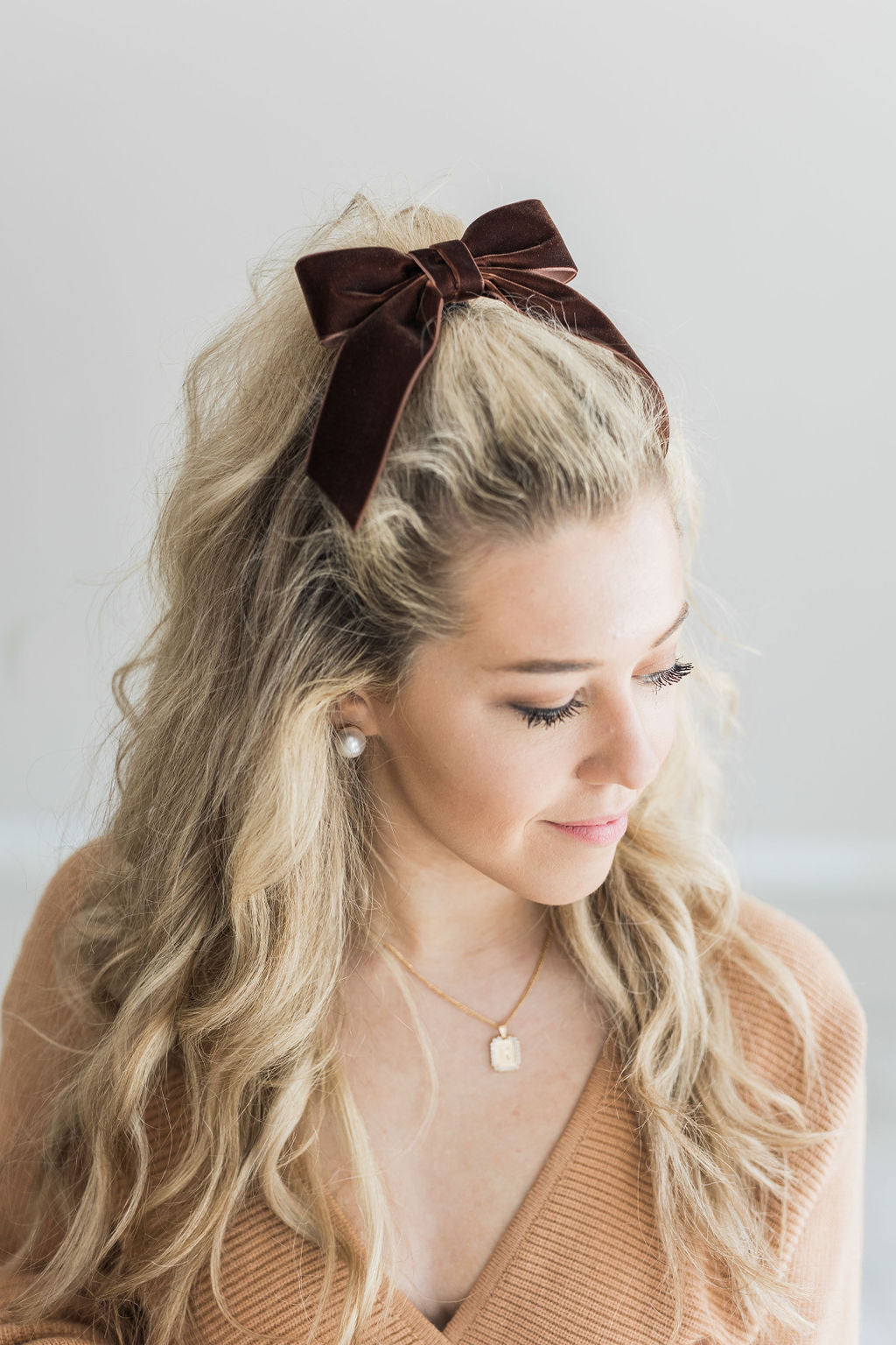 Delora Velvet Bow