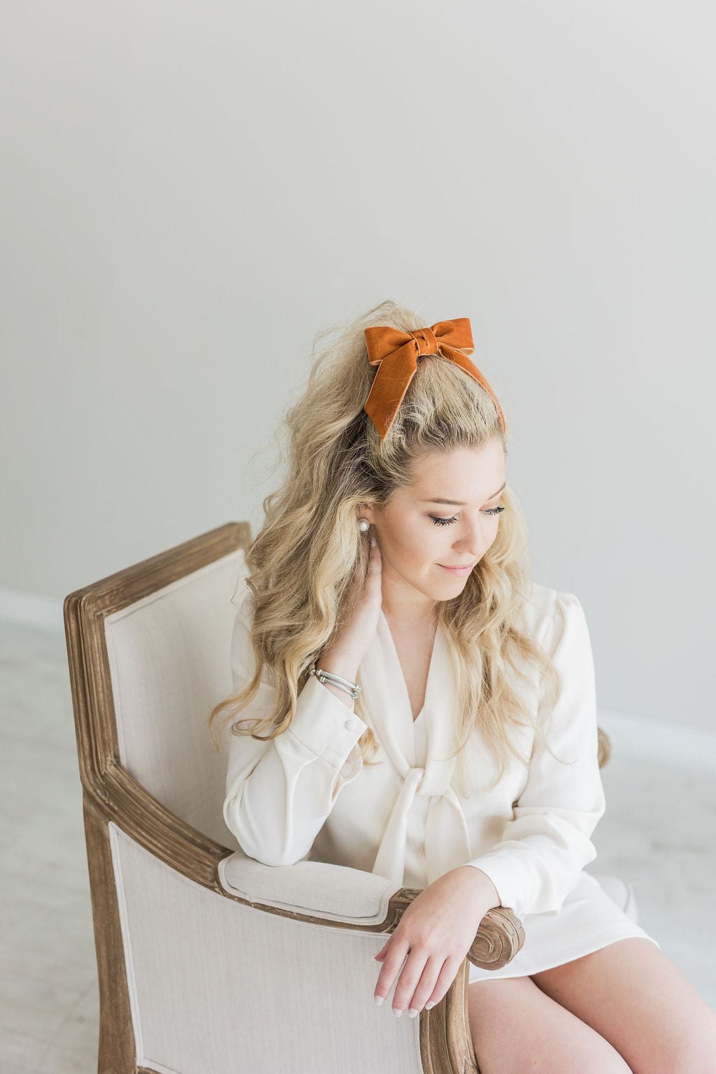 Delora Velvet Bow