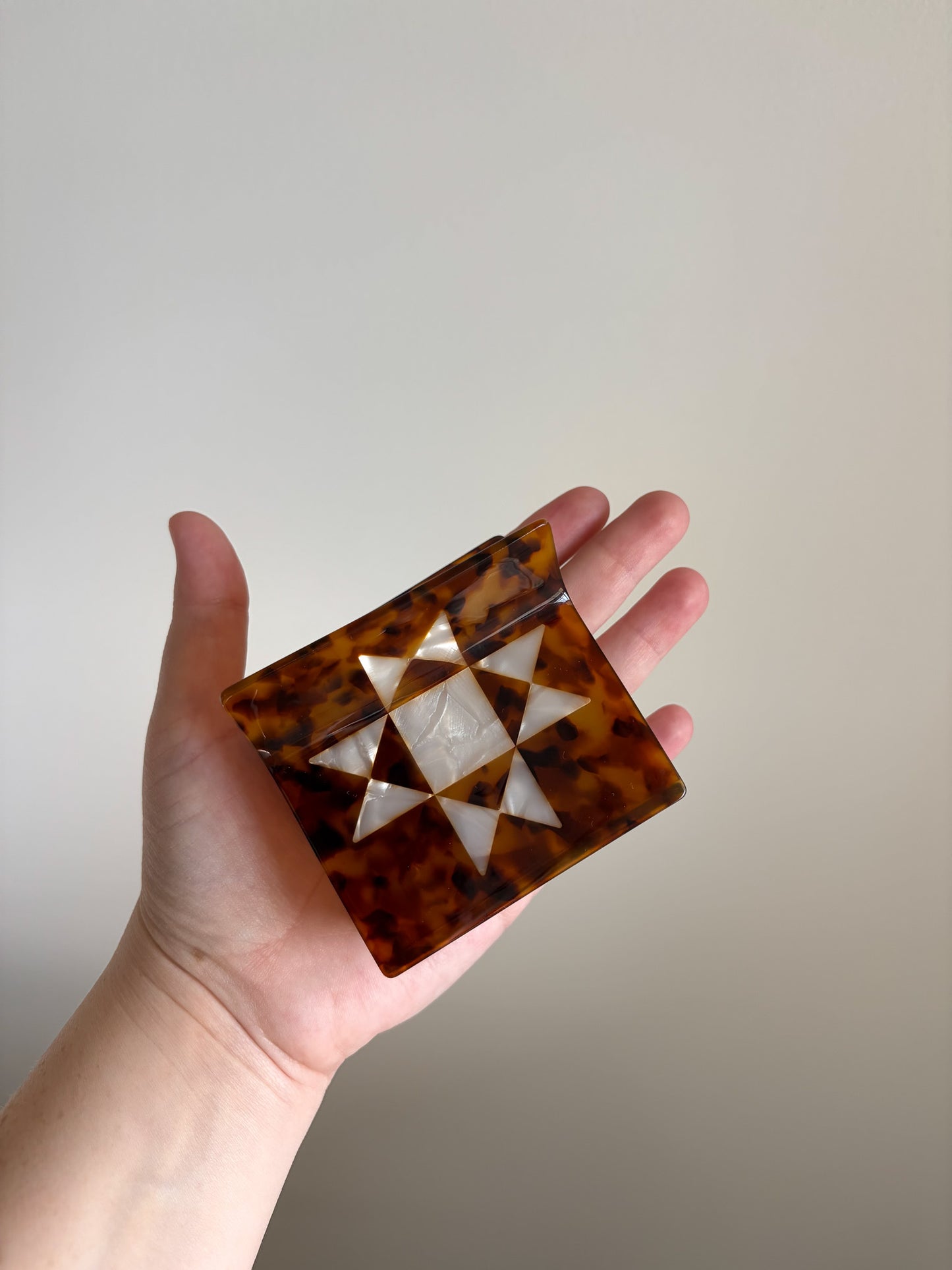 Tortoise Shell Quilt Claw