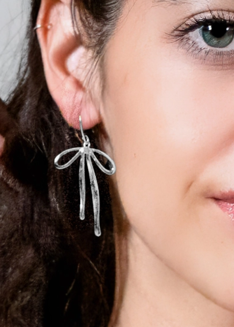 Bad to the Bow Earrings 18K White Gold Plated