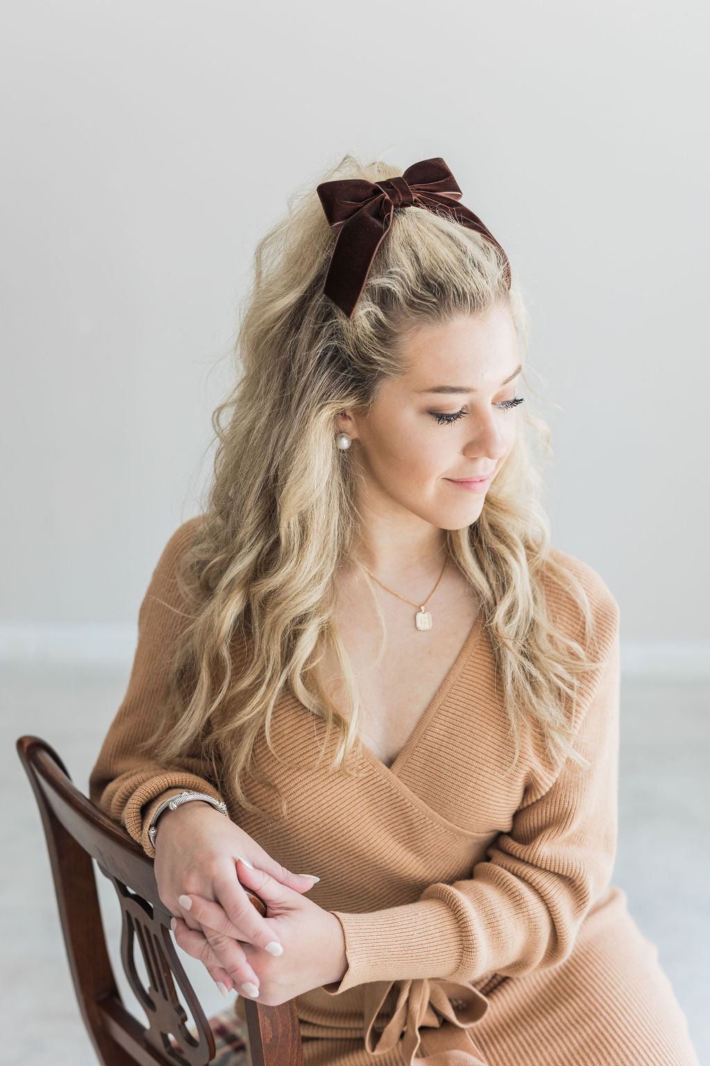 Delora Velvet Bow
