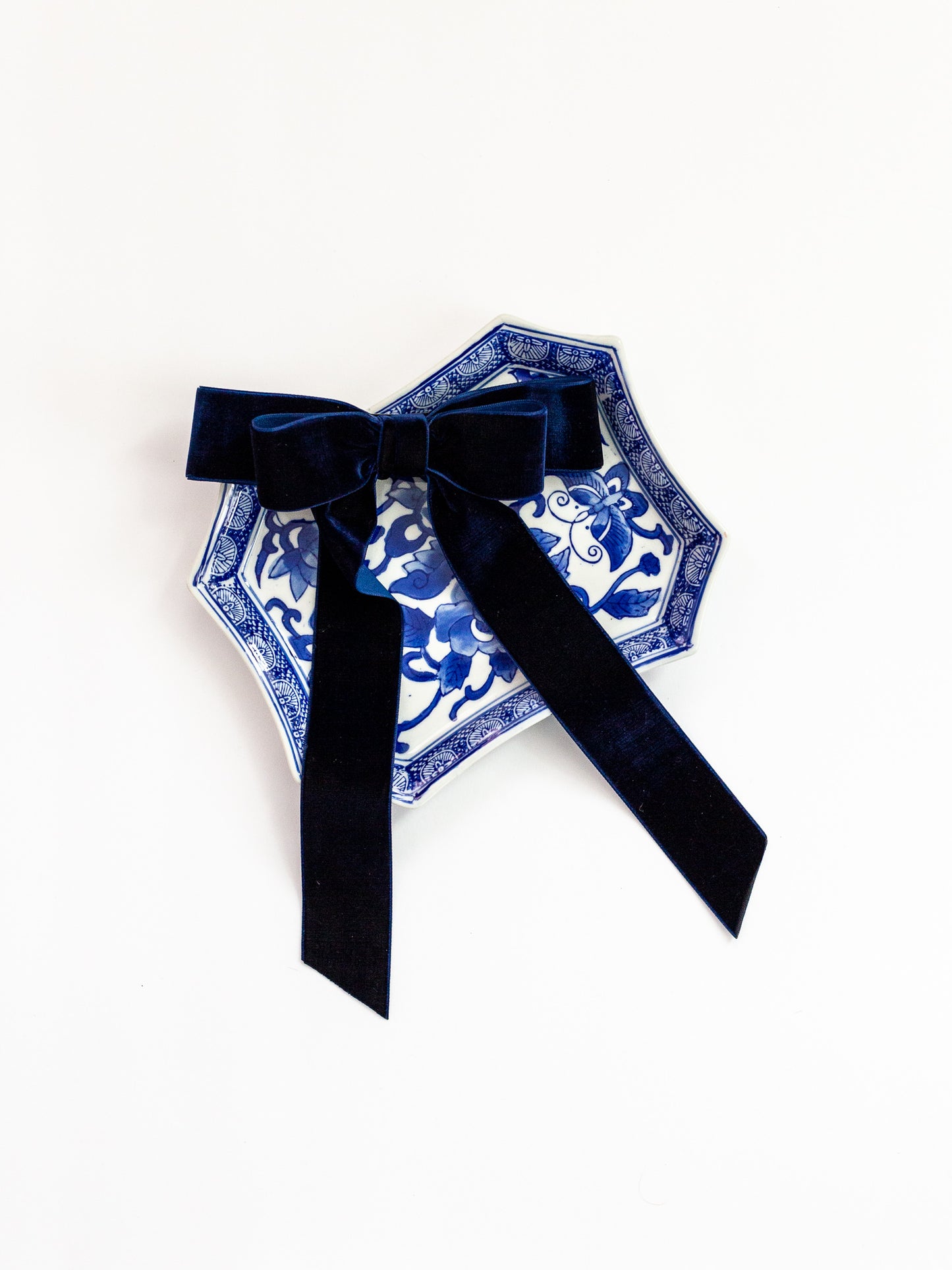 RETIRING: Judy Velvet Bow