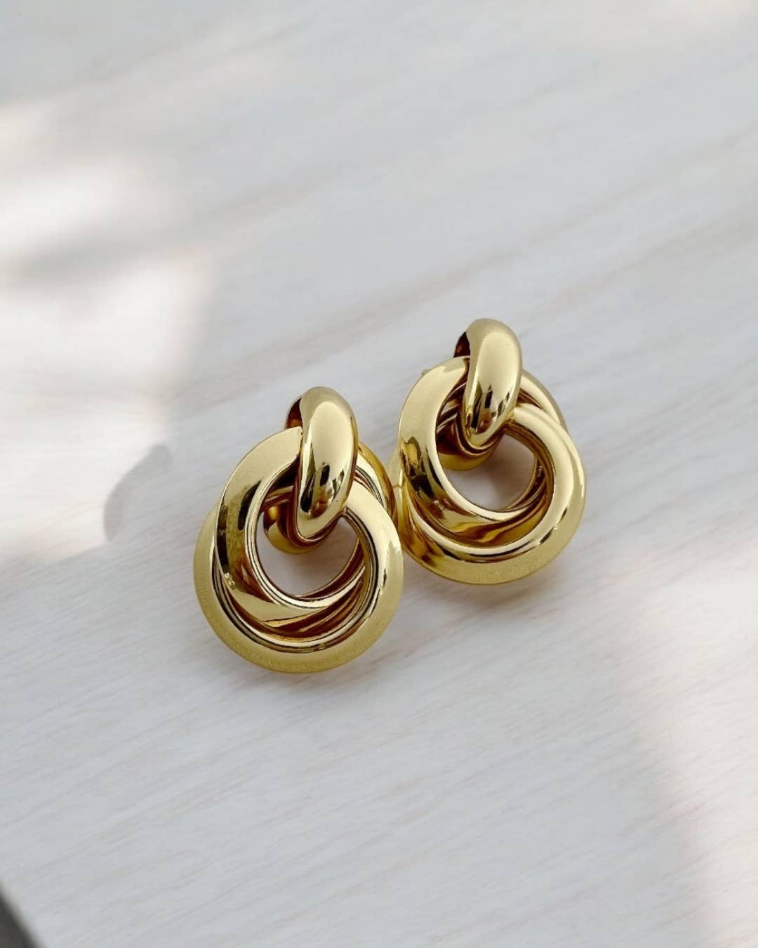Neve Knot Earrings